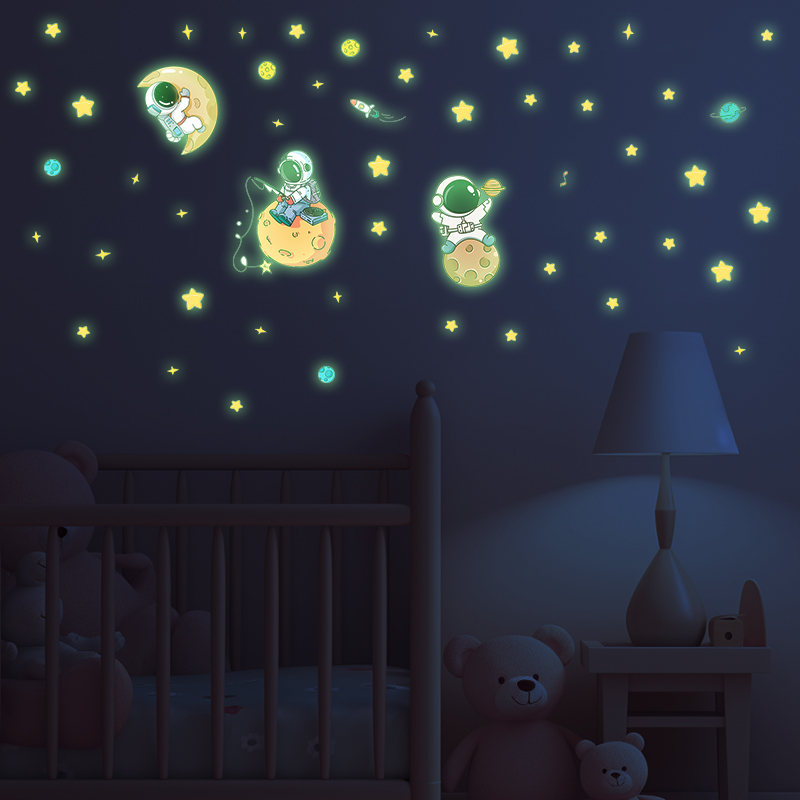宇宙飛行士と月をテーマにした明るいウォールステッカー,男の子 - Glow In Dark Stars のレビューと価格