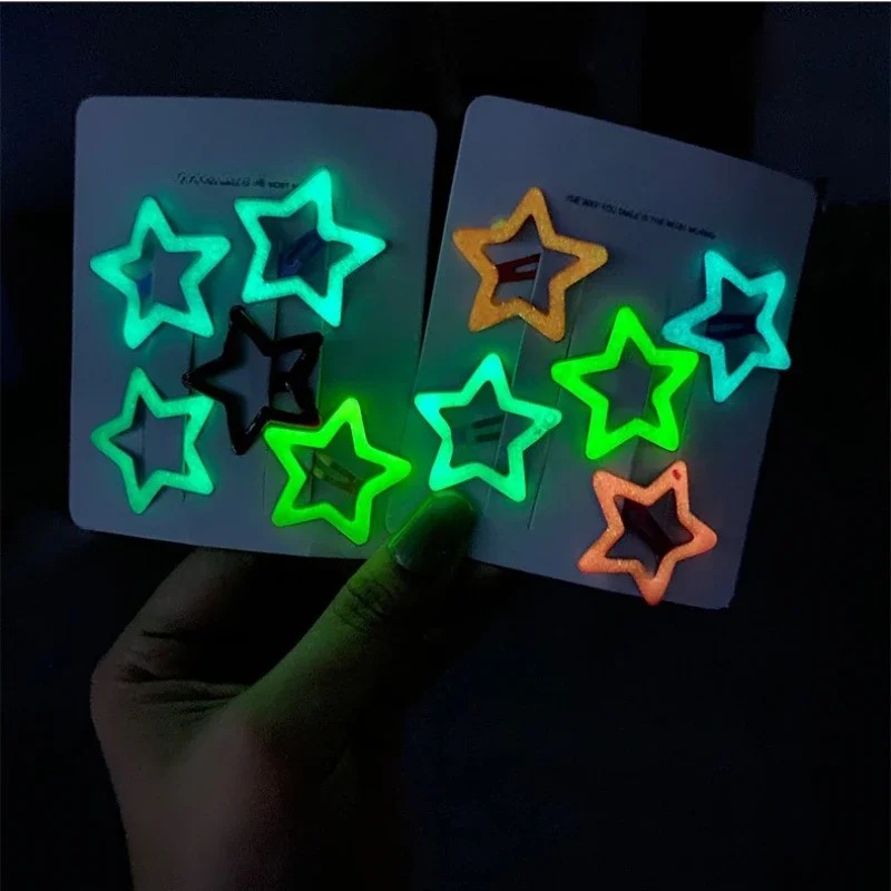 10個入り カラフルな暗闇で光る星とハートのヘアピン BBス - Glow In Dark Stars のレビューと価格