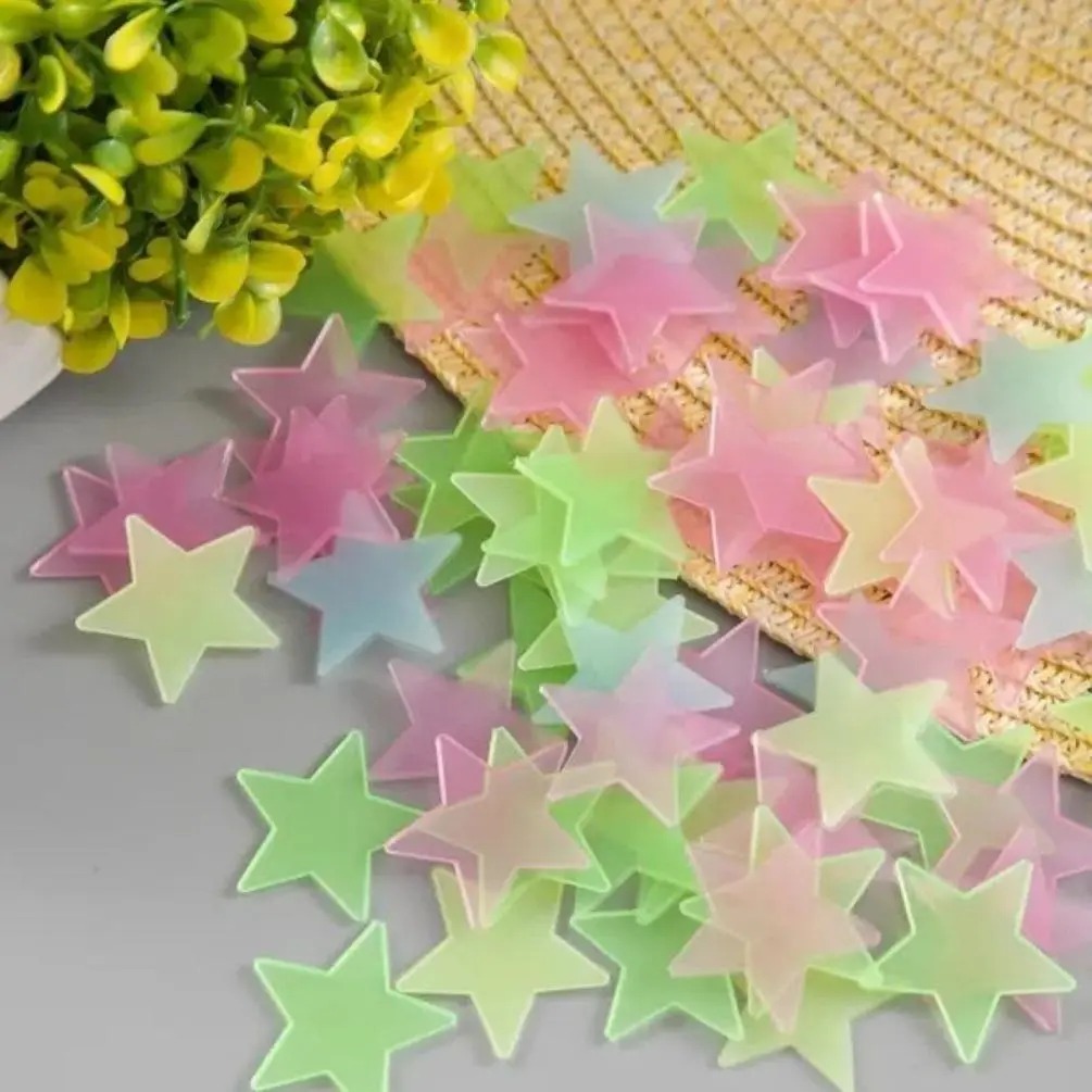 100枚入り カラフル蓄光スター ステッカー - 暗闇で光る - Glow In Dark Stars のレビューと価格